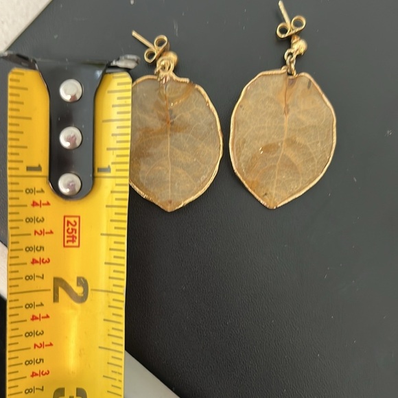 Vintage Gold Leaf Earrings - Picture 3 of 5